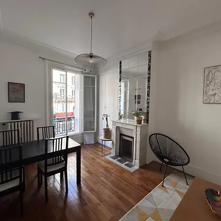 Apartment Centre - Amazing Flat Saint Martin Paris
