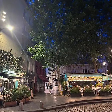 Apartment Centre - Amazing Flat Saint Martin Paris