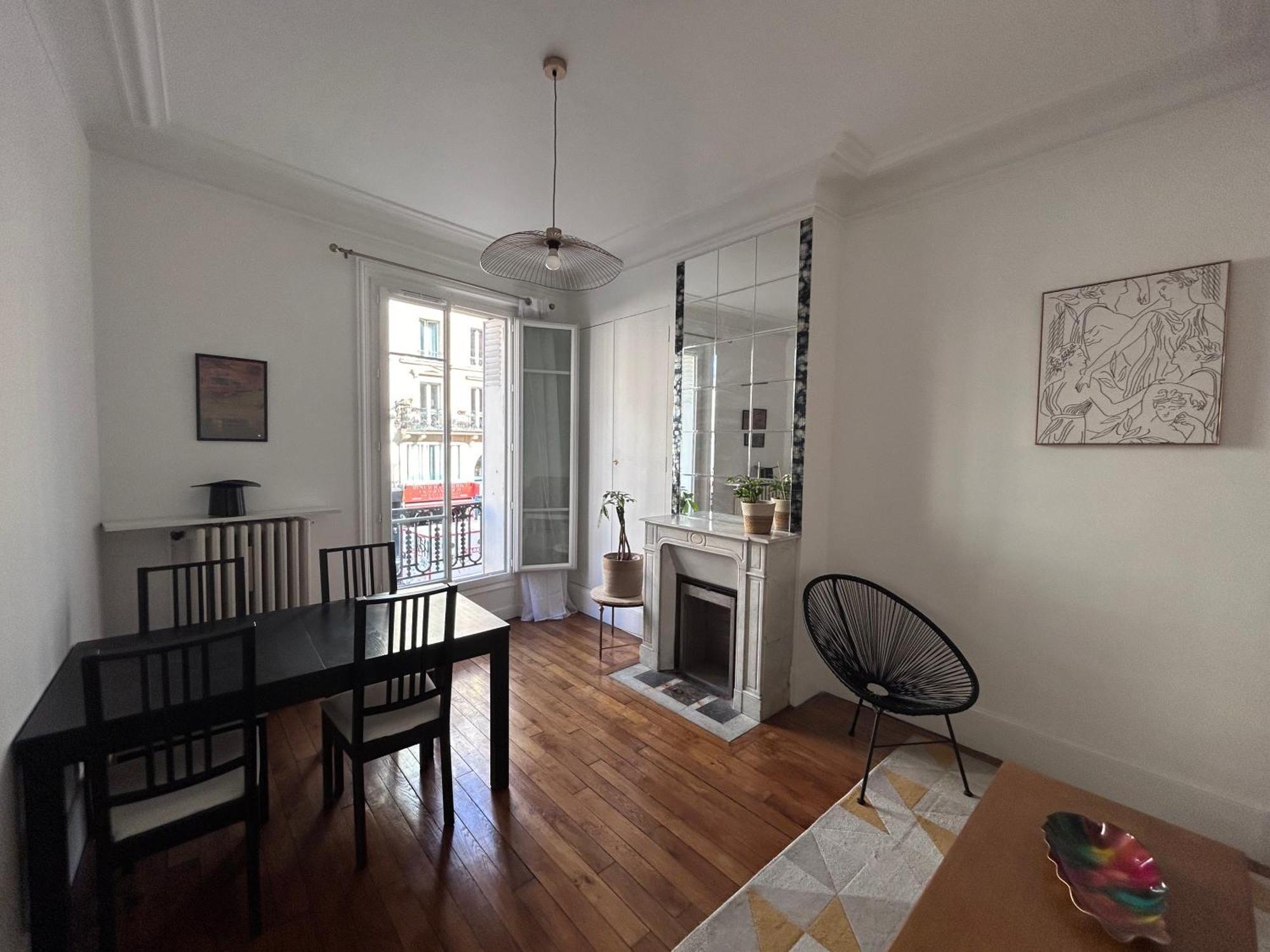 Apartment Centre - Amazing Flat Saint Martin Paris
